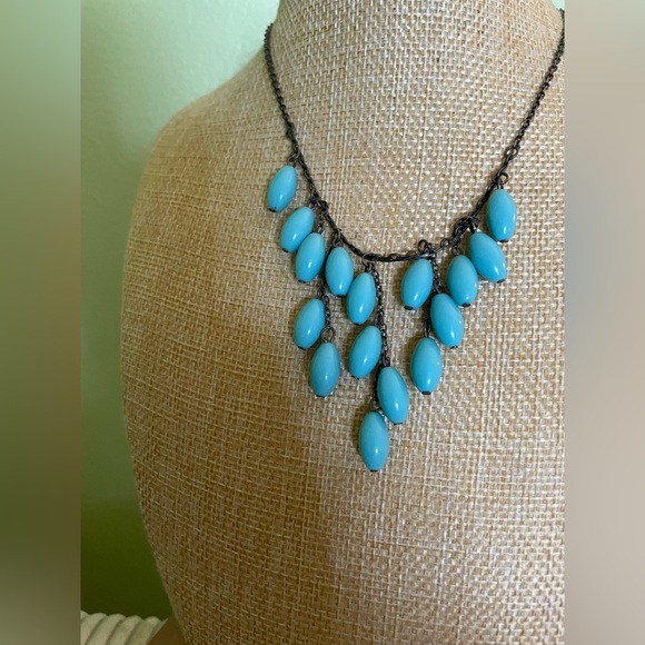 Elegant Turquoise Necklace - Picture 3 of 4